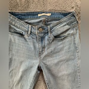 711 Levi’s Jean